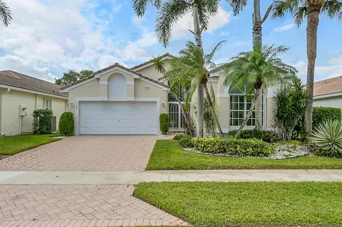 10382 Utopia Cir E, Boynton Beach, FL 33437