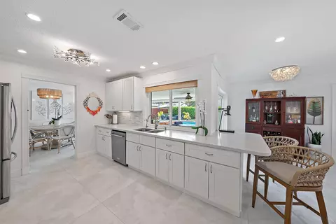 11913 Bayberry St, Palm Beach Gardens, FL 33410