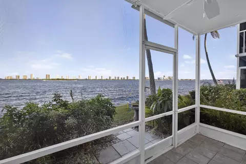 100 Doolen Ct #102, North Palm Beach, FL 33408