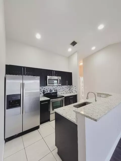 4536 Oak Terrace Dr #4536, Greenacres, FL 33463