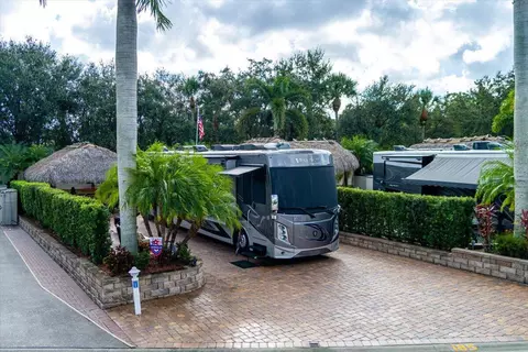 185 NW Hazard Way, Port St Lucie, FL 34986