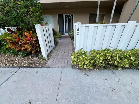 12565 Imperial Isles Dr #108, Boynton Beach, FL 33437
