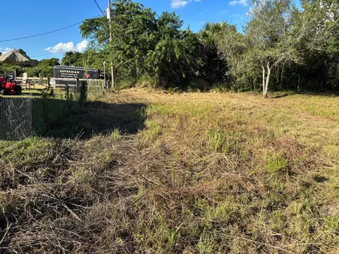 2897 NW 32nd Ave, Okeechobee, FL 34972 photo 3