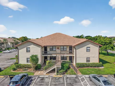 7642 Tahiti Ln #101, Lake Worth, FL 33467