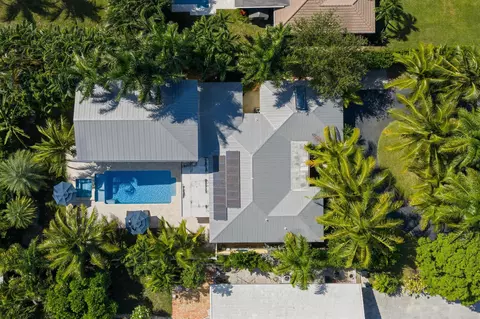 310 NW 18th St, Delray Beach, FL 33444