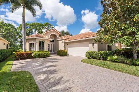9132 Pumpkin Rdg, Port Saint Lucie, FL 34986