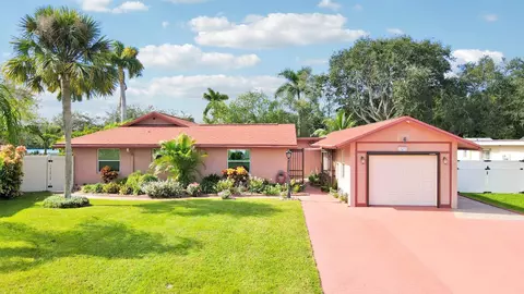 10438 Pippin Ln, Royal Palm Beach, FL 33411