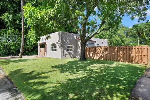 511 Upland Rd, West Palm Beach, FL 33401