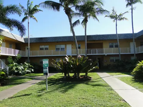 220 Croton Ave #206, Lantana, FL 33462