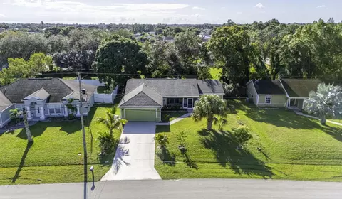 1626 SW Ruiz Ter, Port Saint Lucie, FL 34953