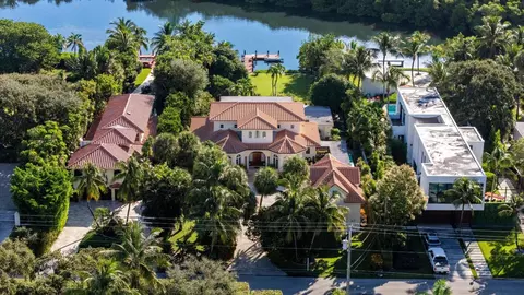 310 N Atlantic Dr, Lantana, FL 33462
