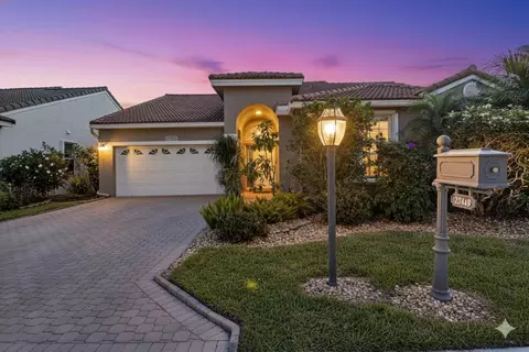 23449 Torre Cir, Boca Raton, FL 33433