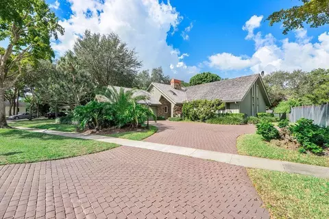 6961 N Grande Dr, Boca Raton, FL 33433