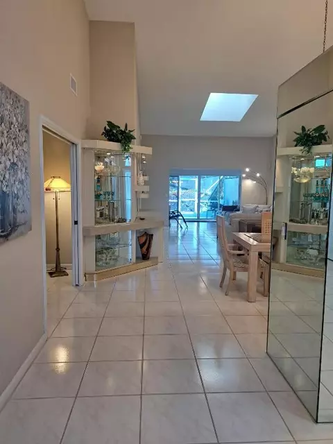 7047 Summer Tree, Boynton Beach, FL 33437