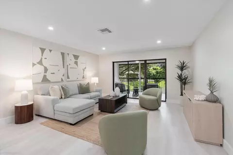 29 Stratford #D, Boynton Beach, FL 33436