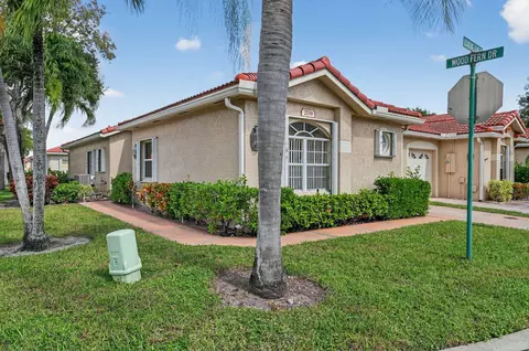 2739 Quaking Leaf Ln, Boynton Beach, FL 33436