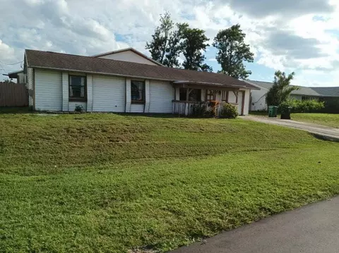 756 SW Bond Rd, Port Saint Lucie, FL 34953