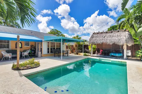 341 Nottingham Blvd, West Palm Beach, FL 33405