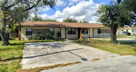 1115 N 16th Ct, Fort Pierce, FL 34950