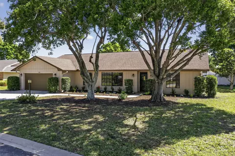 560 W Forest Trl, Vero Beach, FL 32962