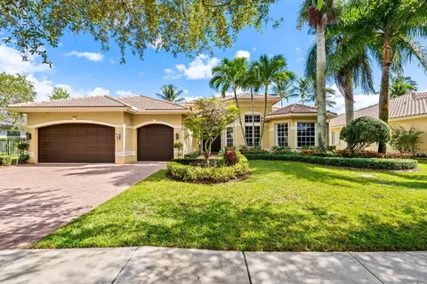 9527 Savona Winds Dr, Delray Beach, FL 33446