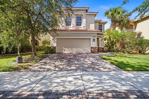 1003 NW Leonardo Cir, Port Saint Lucie, FL 34986