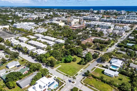 111 SW 2nd St, Delray Beach, FL 33444