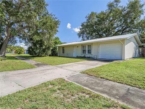 503 20th St SW, Vero Beach, FL 32962
