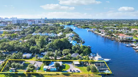 2031 Melody Ln, Palm Beach Gardens, FL 33410