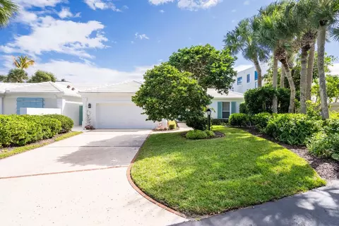 111 S Catalina Ct, Vero Beach, FL 32963