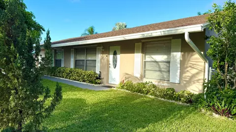 8685 SE Keathley Ct, Hobe Sound, FL 33455