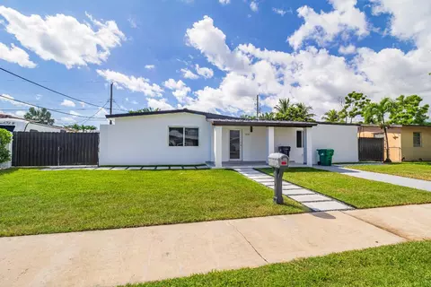 11014 Westwood Lake Dr, Miami, FL 33165