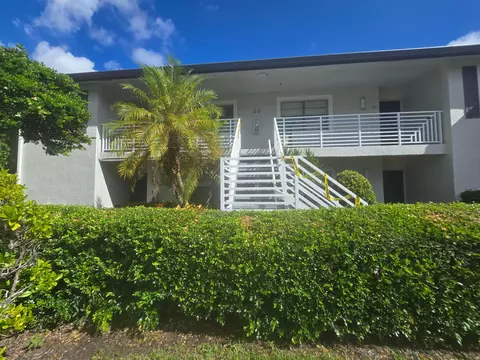 32 Southport Ln #B, Boynton Beach, FL 33436