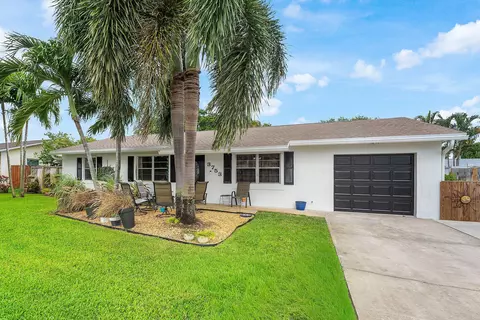 3753 Barkis Ave, Boynton Beach, FL 33436