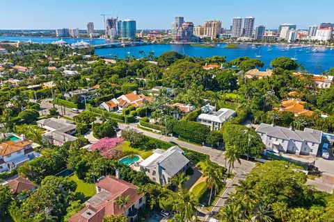 334 Barton Ave, Palm Beach, FL 33480 photo 13