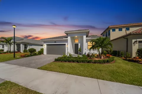2729 SE Ashfield, Port Saint Lucie, FL 34984