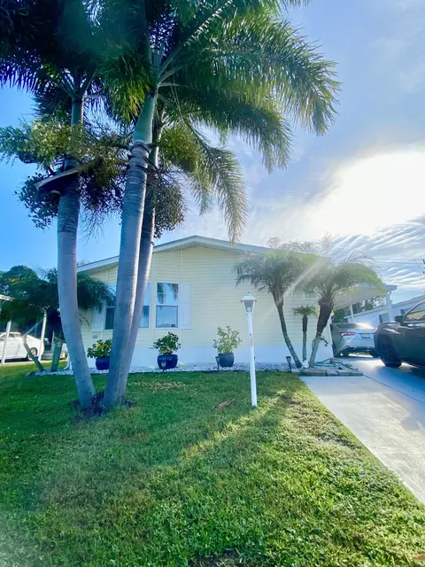 436 Tropical Isles Cir, Fort Pierce, FL 34982