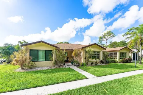 5300 Nesting #A, Delray Beach, FL 33484