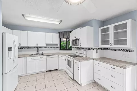 10173 Chestwood Rd, Boynton Beach, FL 33437
