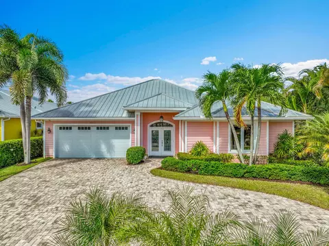 1539 SW Albatross Way, Palm City, FL 34990