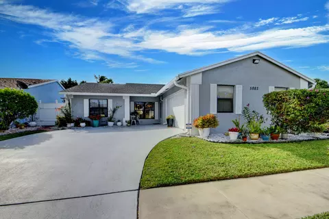 5882 Lincoln Cir W, Lake Worth, FL 33463