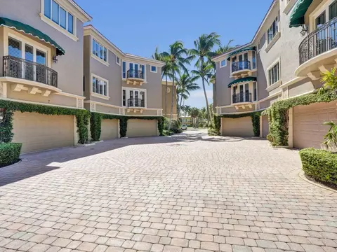 921 Osceola Dr #9, Boca Raton, FL 33432