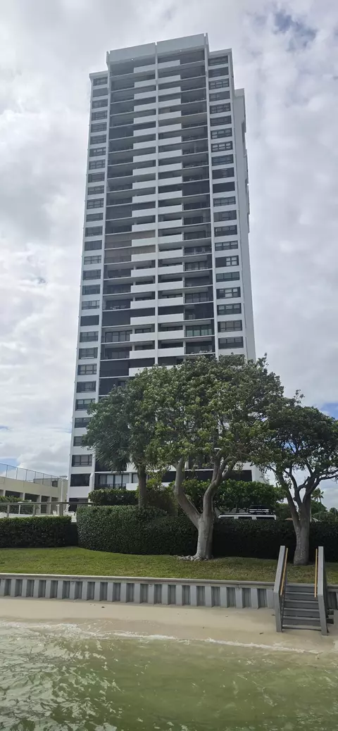 5600 N Flagler Dr #801, West Palm Beach, FL 33407