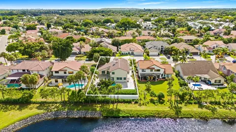 23162 Lermitage Cir, Boca Raton, FL 33433