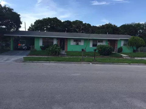 1808 Avenue E, Fort Pierce, FL 34950