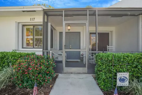 117 Sunshine Blvd, Royal Palm Beach, FL 33411