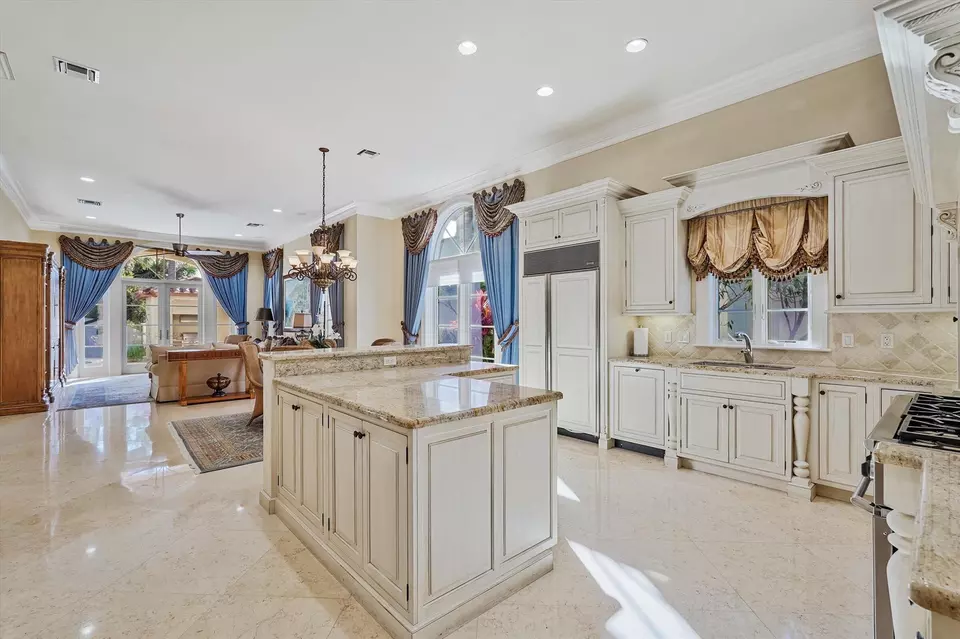 Kitchen - 523 Bald Eagle Dr, Jupiter, FL 33477 photo 5 of 5