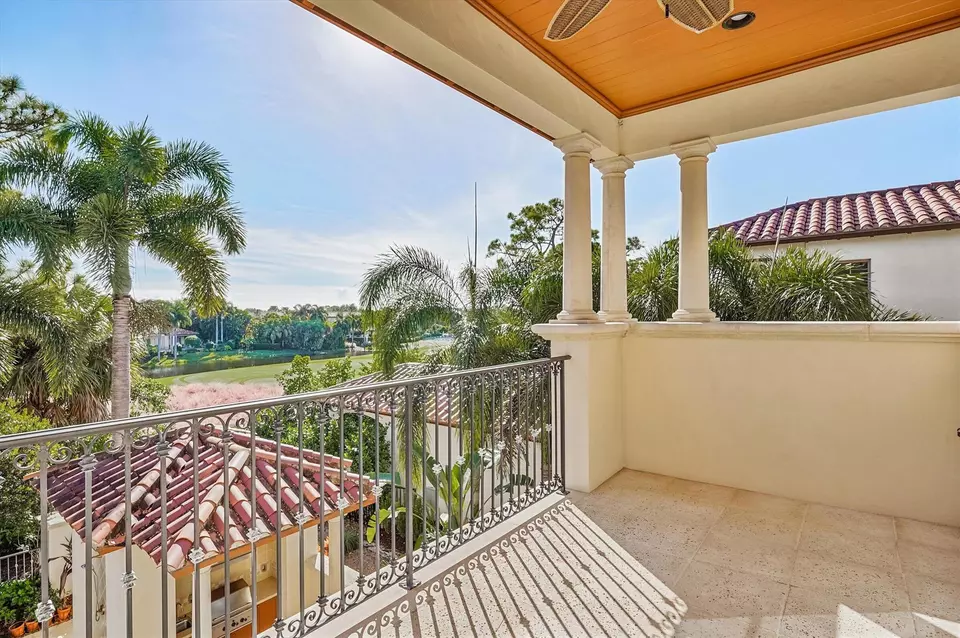 Exterior - 523 Bald Eagle Dr, Jupiter, FL 33477 photo 5 of 12