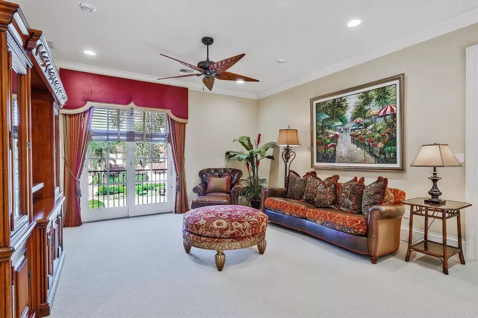 Living - 523 Bald Eagle Dr, Jupiter, FL 33477 photo 3 of 3