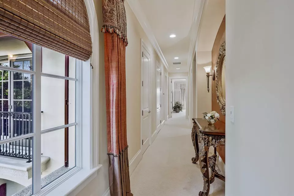 Entry Way - 523 Bald Eagle Dr, Jupiter, FL 33477 photo 4 of 5